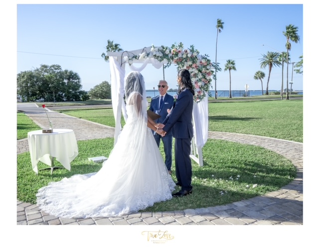 SC_Officiant Rev. Rick Lackore